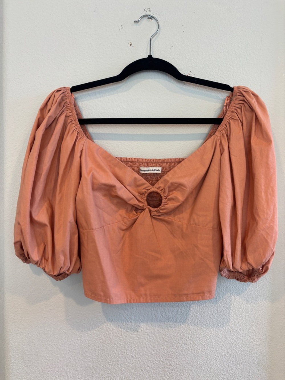Abercrombie & Fitch Rose Dust Puff-Sleeve Ring-Front Crop Top